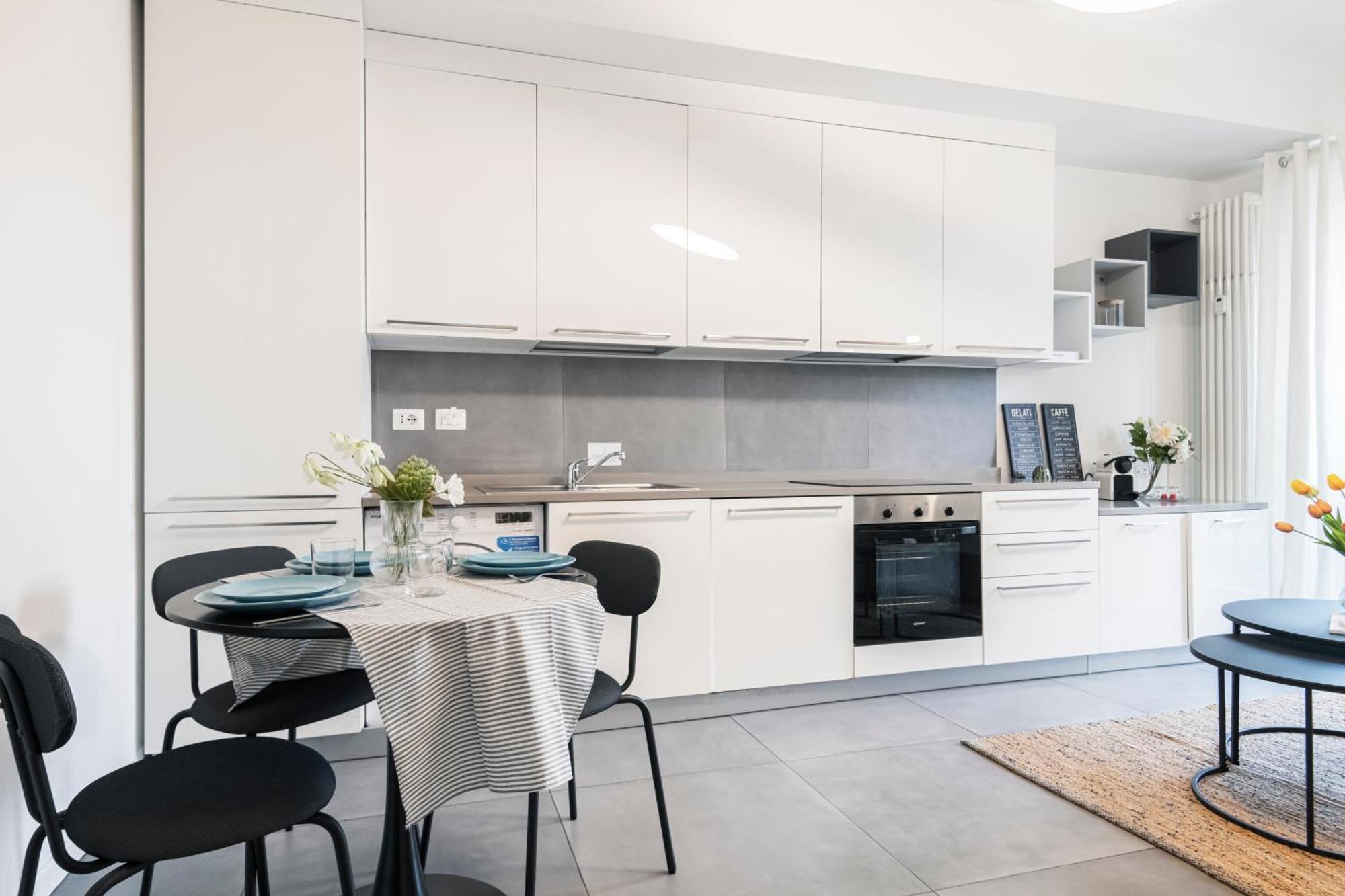 Beautiful Flat Fully Furnished In P.Ta Romana Milan Exterior photo